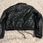 Vigoss Crop Style Jacket NWT Size Medium Black Photo 1