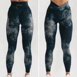 Alphalete  Crossover Tie Dye Surface Power Leggings Activewear Workout Size XS‎ Photo 5