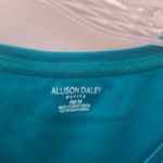 Allison Daley FINAL MARKDOWN  decorative tee (PM) Photo 2