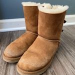 UGG women’s bailey bow tan  boots Photo 0