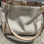 Michael Kors Purse Photo 0