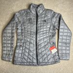 The North Face NEW‎ Women's  Small Thermoball Trek Jacket Grey Full Zip Photo 0