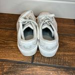 Puma Woman’s White Pumas Photo 1