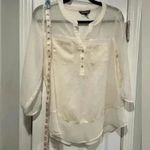 EXPRESS Sheer Ivory 3/4 Sleeve Pearl Button Collarless Popover Shirt Size XS Photo 7