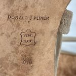 Donald J Pliner Womens Cross Strap Sandals Heels Shoes 8 Beige Leather Photo 6