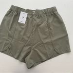 Gymshark Scallop Hem Shaped Shorts & Ruched Strappy Sports Bra Set Photo 3