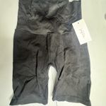 Seamless Black Maternity, Ribbed Biker Shorts Medium Pregnancy Photo 8