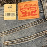 Levi's 🌺NWT LEVI’S WEDGIE STRAIGHT JEANS SIZE 29x28🌺 Photo 9