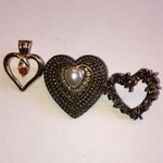 Gold Tone Brass Tone Heart Brooch Set Photo 1