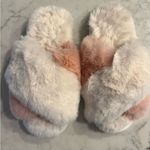 Idyllwind  Women’s Cozy Faux Fur Slippers Size 6 EUC Photo 1