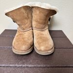 UGG  Bailey Button Short Shearling Boots Booties Classic Chestnut Color - size 8 Photo 5