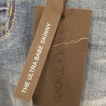 Kendall + Kylie ๐๐ Ultra Babe Skinny Jeans 28 Photo 12