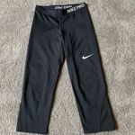 Nike Pro Capri Leggings Photo 0