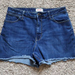 Wrangler Denim Shorts Frayed Hem Dark Wash Casual Summer Size 34 Photo 0
