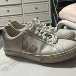 VEJA sneakers Photo 1