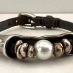Uno de 50 Desertica silver plated faux pearl brown leather bracelet Photo 0