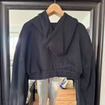 Alphalete  Cropped Hoodie Photo 1