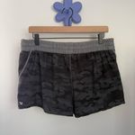 Vuori  Large Clementine Shorts Black Grey Watercolor Camo Outdoor Active Hike Photo 1