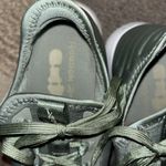 Reebok Women's 7.5 Sage Green slip on lace sneakers DMX moving air Photo 2