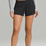 Lululemon  Hotty Hot Shorts 4" Photo 0