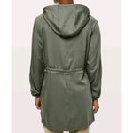 Lululemon City Stroll Women's Jacket Size 6 Green Full Button Snap Cinch Waist Photo 9
