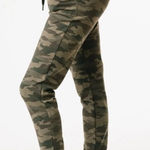 Zyia Active Unwind Green Camo Joggers Size XXL Photo 0