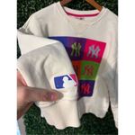 Terez Women's New York Yankees  Cream Classic Oversized Pullover Sweatshirt Sz Sm Photo 1