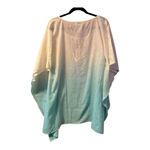Charlie Paige Women’s  Green & Cream Ombre Poncho Top One Size NWT Photo 4