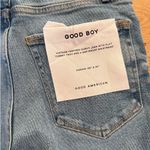 Good American  - God Boy Split Hem Straight Leg Denim Jeans in Blue Photo 4