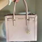 Michael Kors light baby pink handbag with shoulder strap Photo 0
