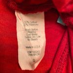 Happening in the present || Red tank Photo 4