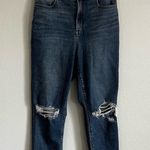 American Eagle Stretch Ripped Curvy Mom Jean in Medium Vintage. Size 6 Short Photo 0