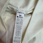 Halara  Size M Softlyzero Airy Super High Waisted Yoga Shorts‎ 7" Pockets Egret Photo 4