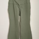 Athleta NWOT  Elation Rib Crop Flare Size Plus 1X Eucalyptus Olive Leggings Pants Photo 3