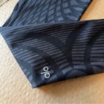 Alo Yoga  airbrush highline legging grey and black size S Photo 12
