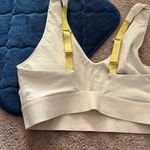 Fabletics  large sports bra Photo 5