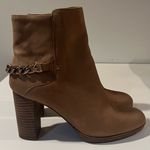 Adrienne Vittadini Sally Gold Chain Link Tan Leather Boots Photo 4