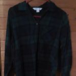 Old Navy Women's Classic  Green and Blue Flannel Shirt Photo 7