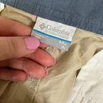 Columbia Beige Men's Shorts Size 40 Photo 2