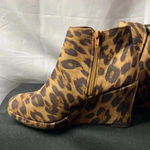 Rampage  WO SIZE 8  ANIMAL PRINT WEDGE HEEL ANKLE BOOT SIDE ZIPPER CLEAN Photo 4