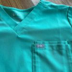 FIGS Men’s Scrubs Set Surgical Green Photo 2