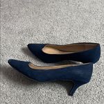 Attention  Women's Classic Faux Suede Navy Heels Size 8.5 Photo 4