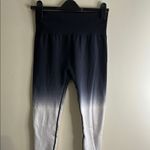 Zyia Ladies  Active White Black Ombré 7/8 Leggings Seamless Size‎ L Photo 1