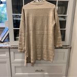 Ayla Tan‎ Open Photo 1