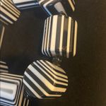 Chunky Black and White Striped lucite bead stretch bracelet Photo 2