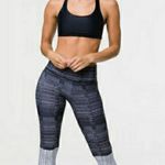 Onzie FLOW Black & White Striped Leggings Size XS Photo 0