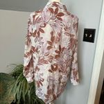 Tahari  100% Linen Button Up Blouse White w/ Leaf Pattern in Brown & Lavender Med Photo 4