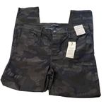 Calvin Klein NWT Mid Rise Skinny Black Camo Jean in Camo Print size 32 new Photo 2
