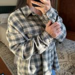 Vestique Shackett Photo 2