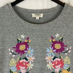 Umgee Gray T-Shirt Dress with Embroidered Multicolored Flowers Size Small Photo 6